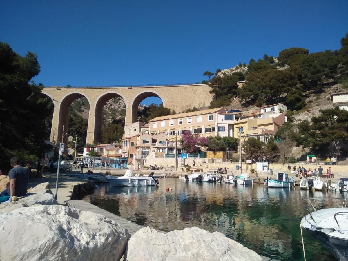 Les Mondes - Appartement Bas De Maison Ensues-la-Redonne Luaran gambar