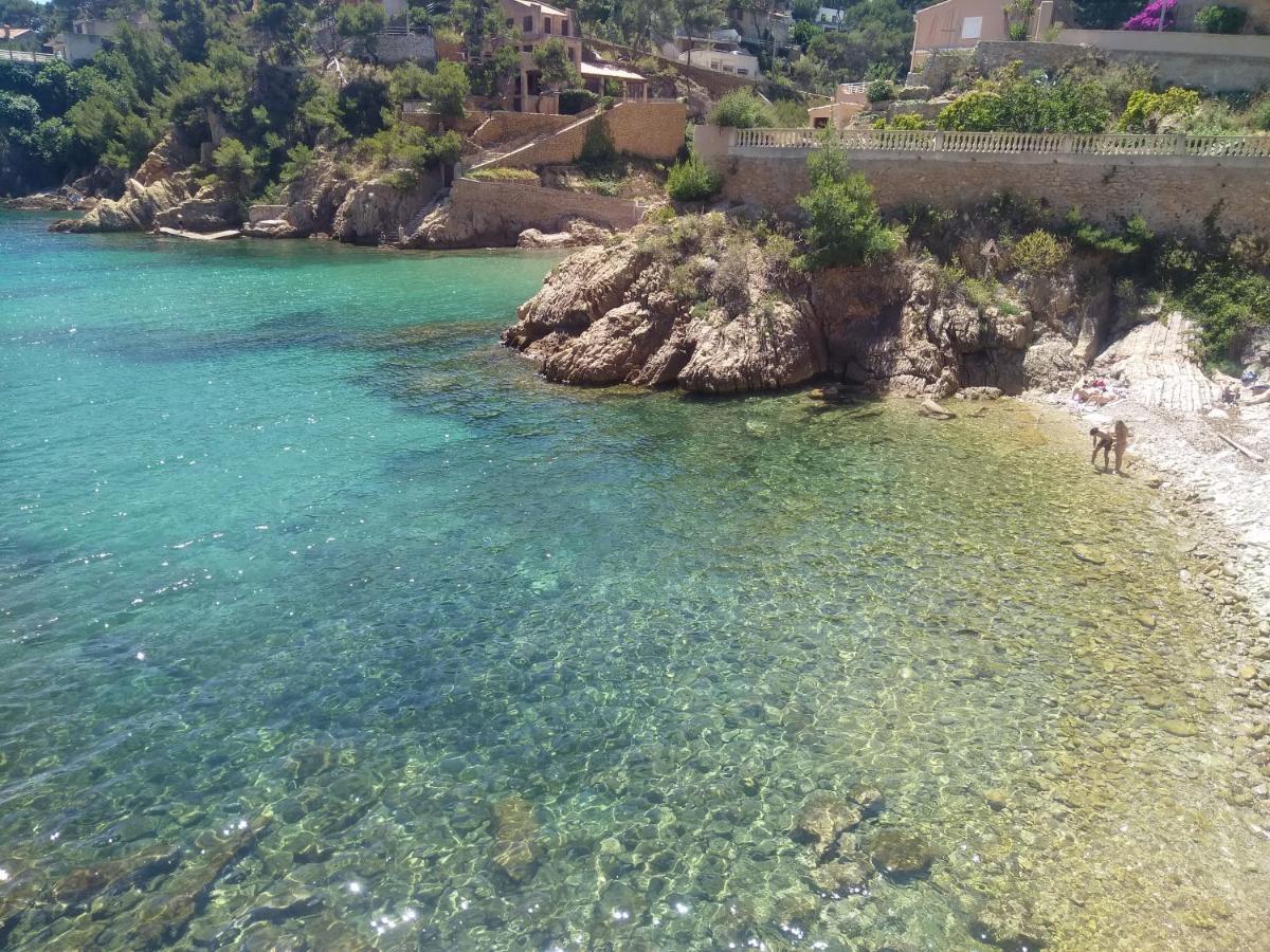 Les Mondes - Appartement Bas De Maison Ensues-la-Redonne Luaran gambar