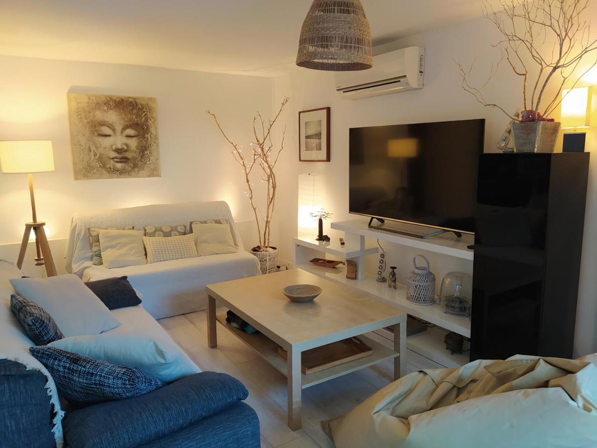 Les Mondes - Appartement Bas De Maison Ensues-la-Redonne Luaran gambar