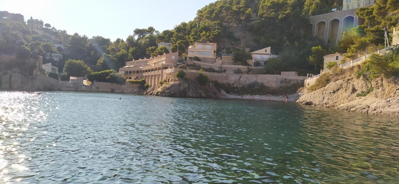 Les Mondes - Appartement Bas De Maison Ensues-la-Redonne Luaran gambar