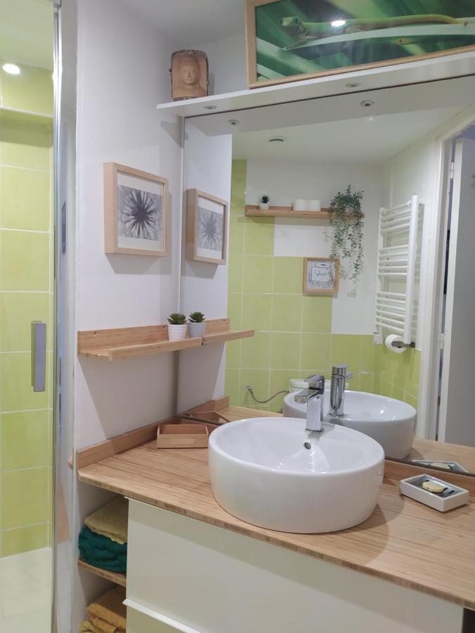 Les Mondes - Appartement Bas De Maison Ensues-la-Redonne Luaran gambar