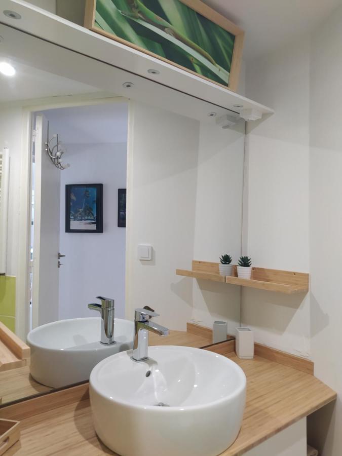 Les Mondes - Appartement Bas De Maison Ensues-la-Redonne Luaran gambar