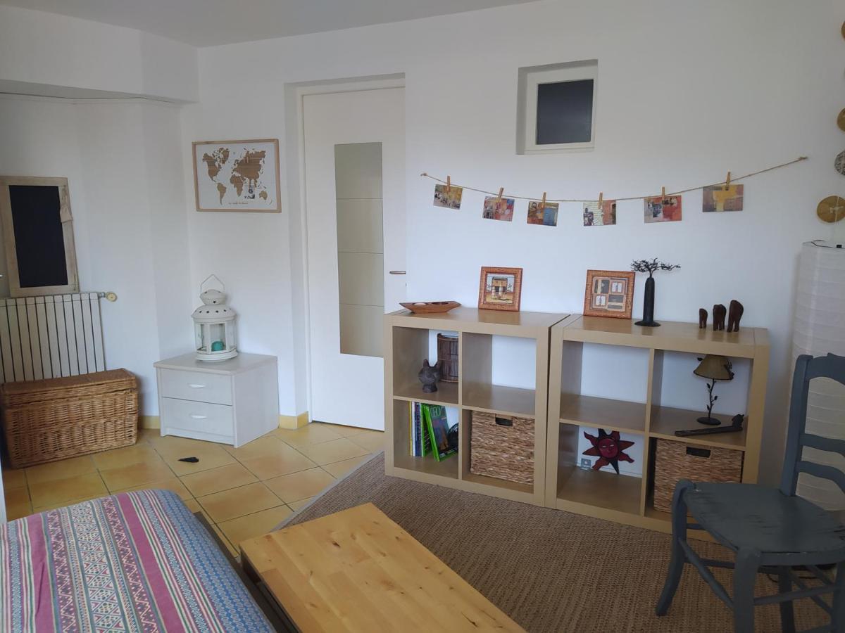 Les Mondes - Appartement Bas De Maison Ensues-la-Redonne Luaran gambar